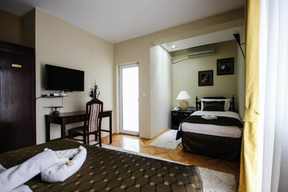 Hotel Villa Alexander Skopje Zewnętrze zdjęcie